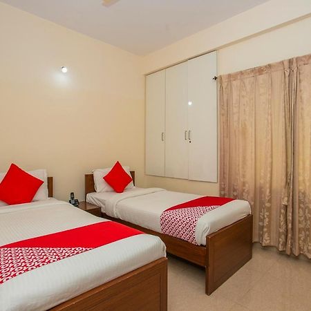 Отель Oyo 4797 Lulu Hospitality Yelahanka Экстерьер фото