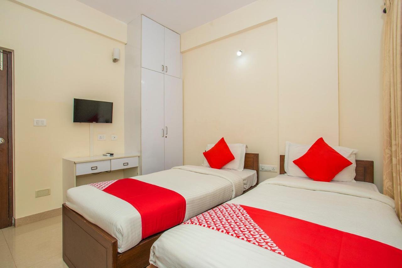 Отель Oyo 4797 Lulu Hospitality Yelahanka Экстерьер фото