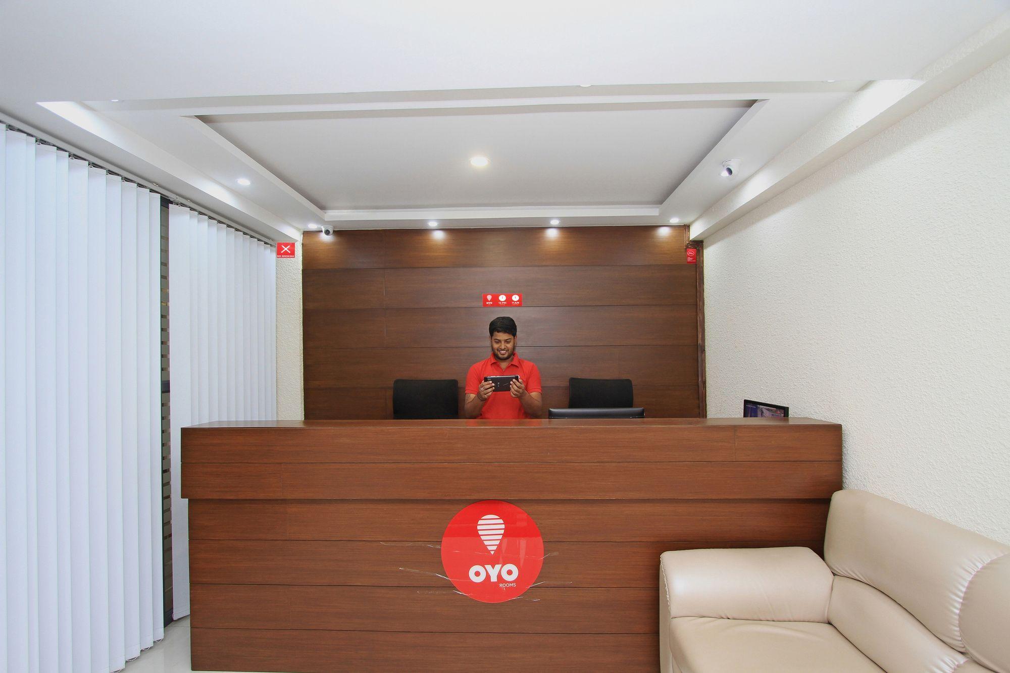 Отель Oyo 4797 Lulu Hospitality Yelahanka Экстерьер фото